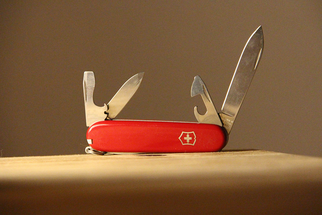 Open red utility knife